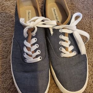 American eagle sneakers